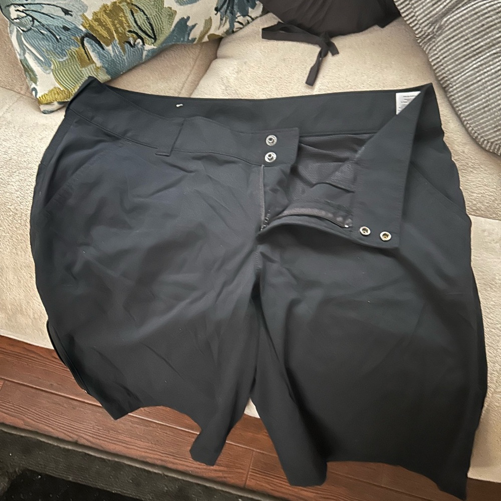 Columbia Black Athletic Men's Shorts